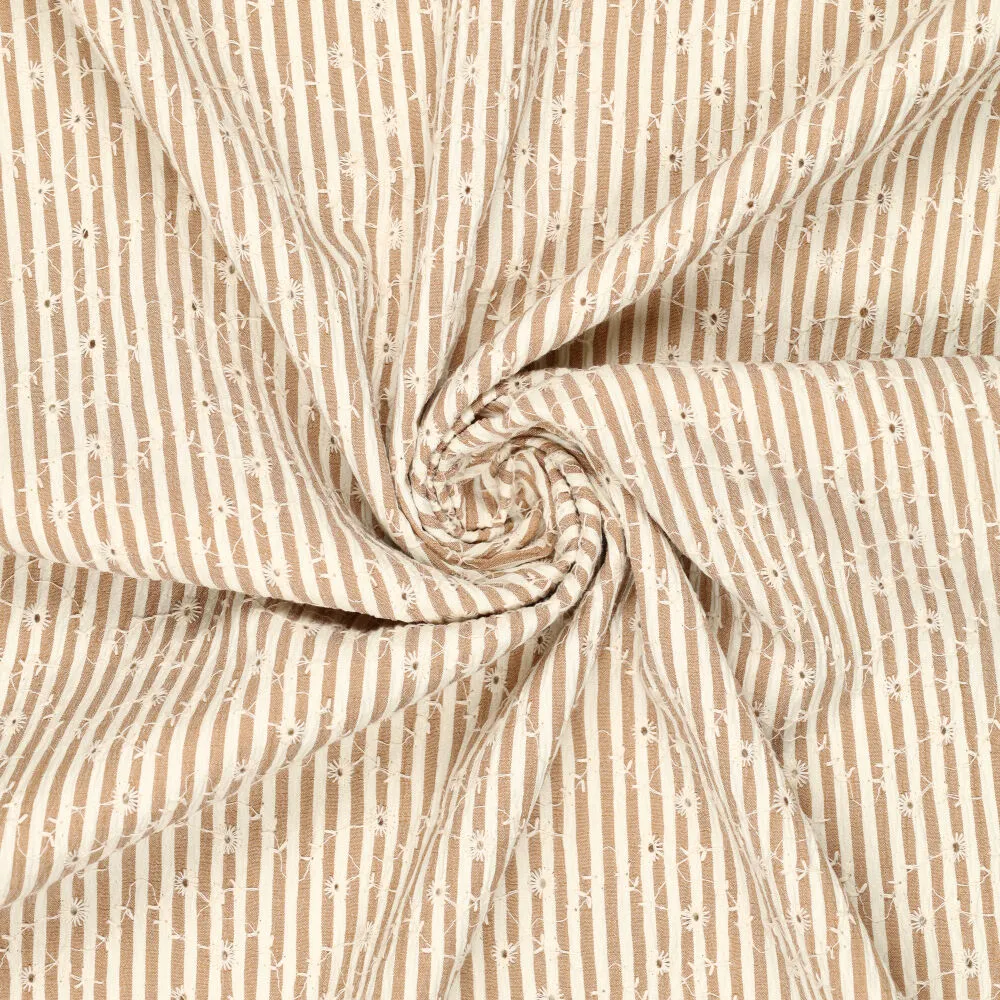 22672 Crinkle Celine Flower Embroidery