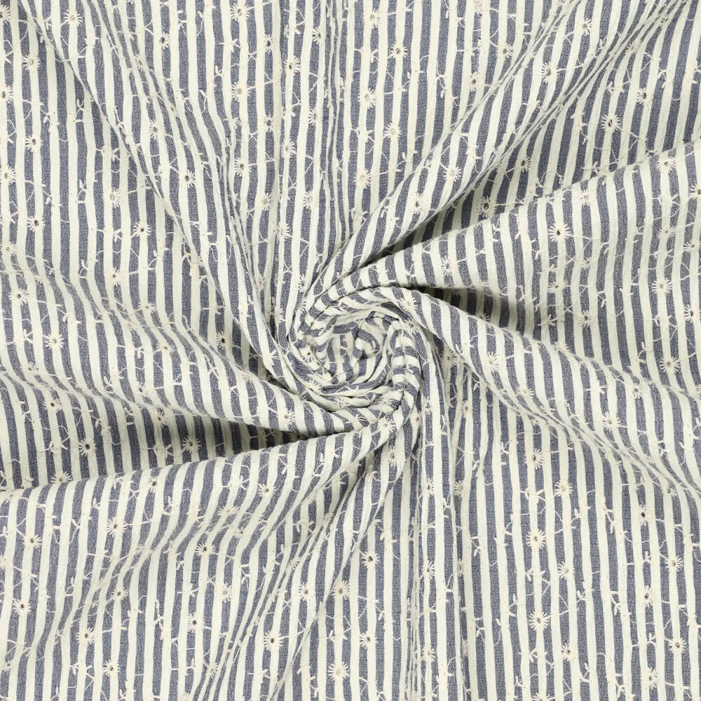 22672 Crinkle Celine Flower Embroidery