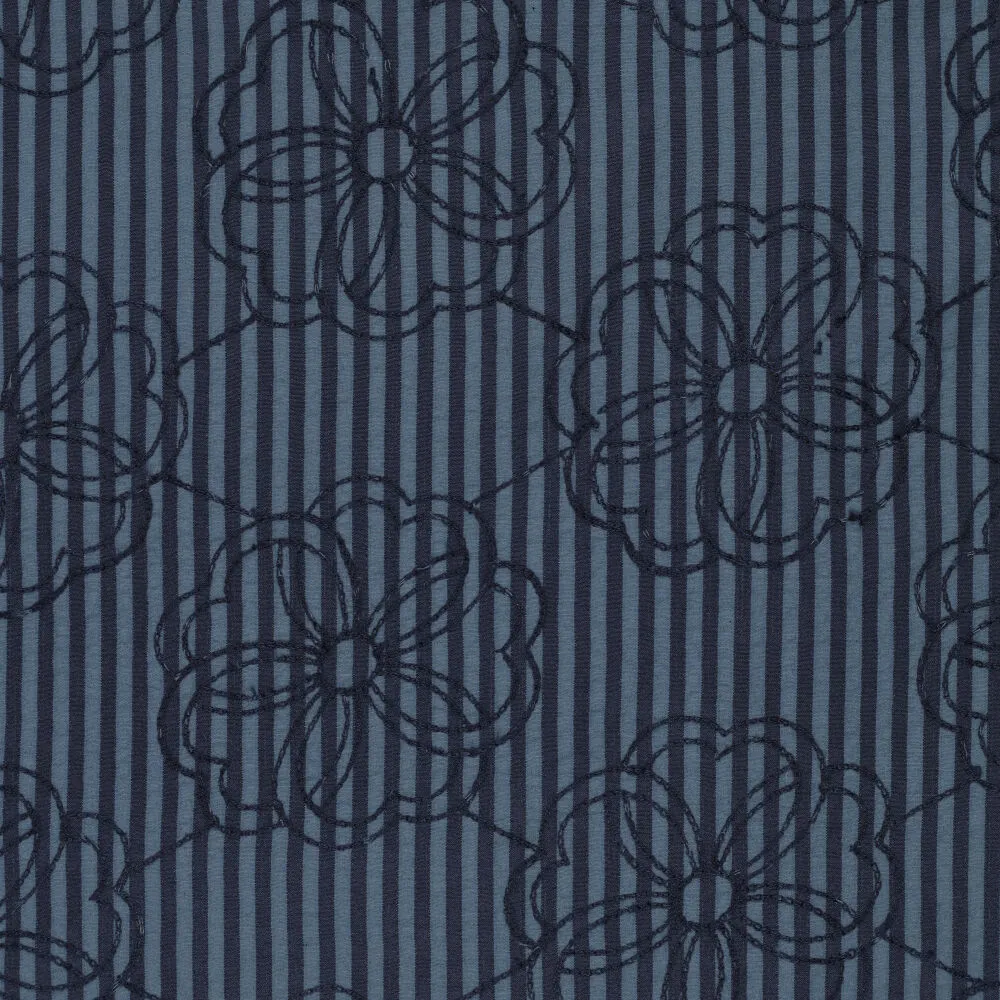 23047 Seersucker Flowy Embroidery